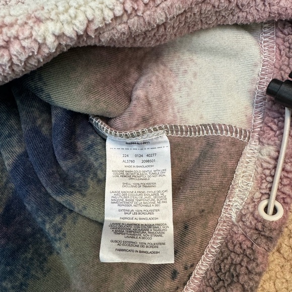 COLUMBIA HELVETIA II PRINTED CROPPED HALF SNAP FLEECE PULLOVER WOMENS, Size Larg - Picture 7 of 8